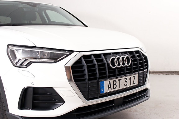 Audi Q3 4 of 26