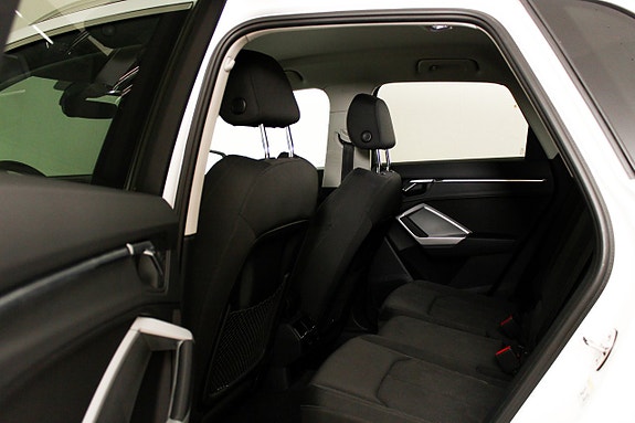 Audi Q3 25 of 26