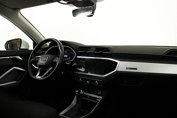 Audi Q3 22 of 26