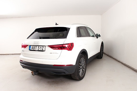 Audi Q3 12 of 26