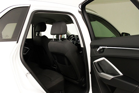 Audi Q3 24 of 26