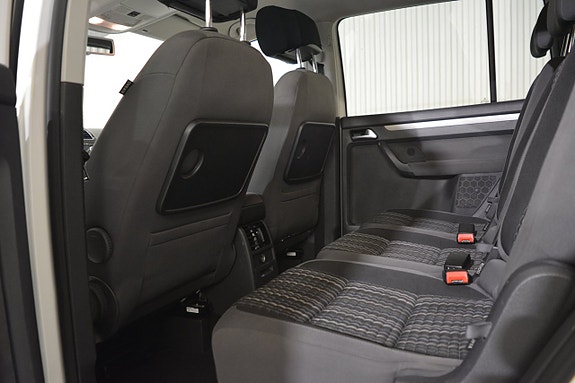 Volkswagen CrossTouran 12 of 23