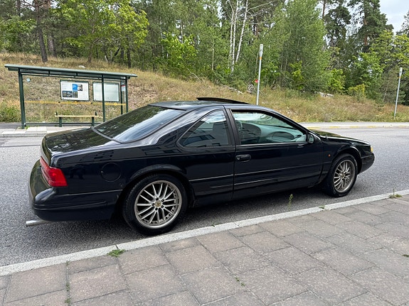 Ford Thunderbird 3 of 6