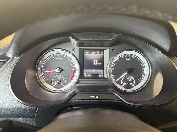 Skoda Octavia Scout 10 of 14