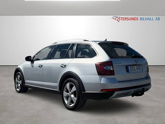 Skoda Octavia Scout 7 of 14