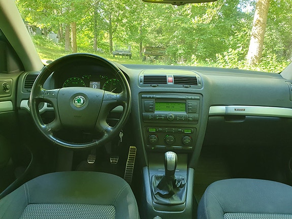 Skoda Octavia Scout 17 of 19