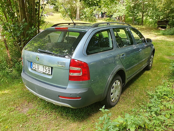 Skoda Octavia Scout 5 of 19