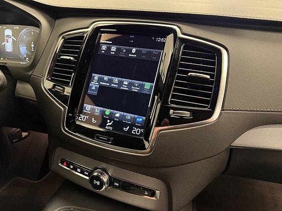 Volvo XC90 17 of 27