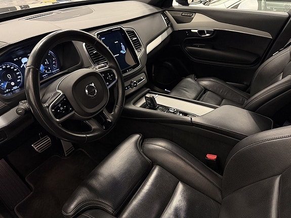 Volvo XC90 7 of 27