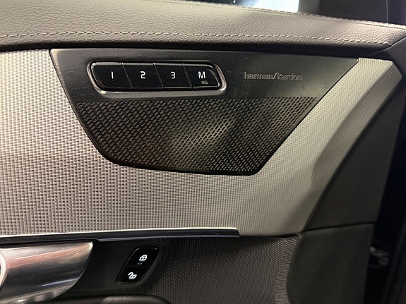 Volvo XC90 20 of 27