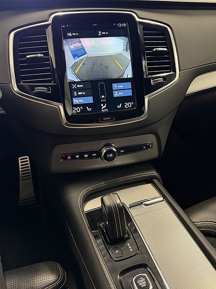 Volvo XC90 15 of 27