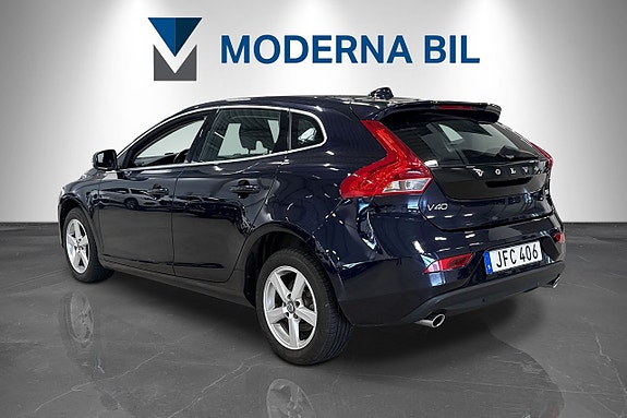 Volvo V40 4 of 23