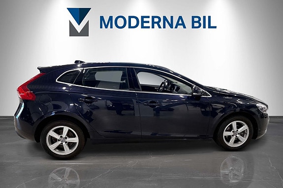 Volvo V40 7 of 23