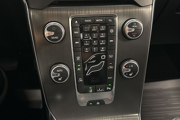 Volvo V40 17 of 23