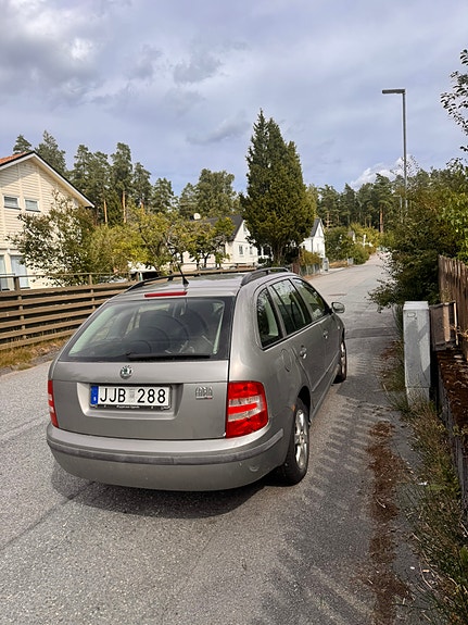 Skoda Fabia 4 of 5