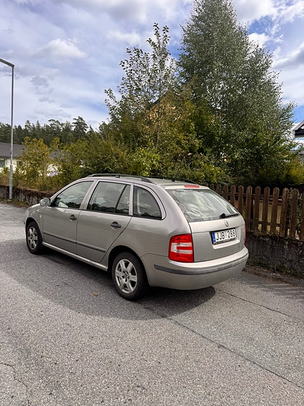 Skoda Fabia 3 of 5