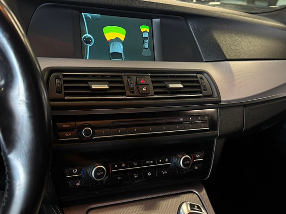 BMW 520d 15 of 17
