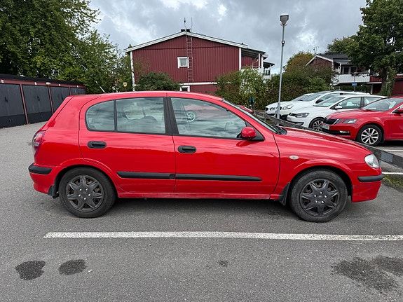 Nissan Almera 11 of 11