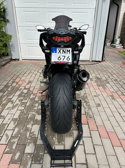 Kawasaki Ninja Z1000SX 2 of 6