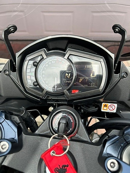 Kawasaki Ninja Z1000SX 4 of 6