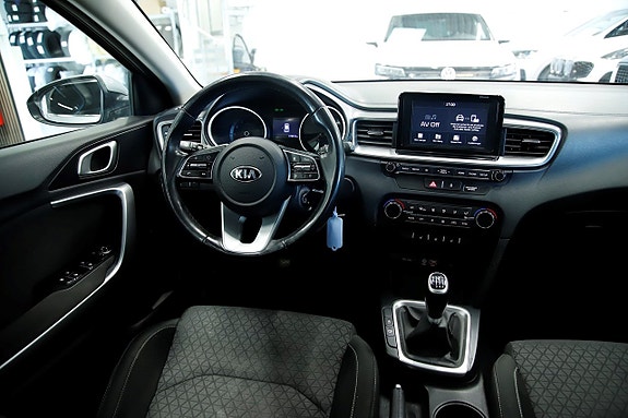 Kia Ceed 6 of 15