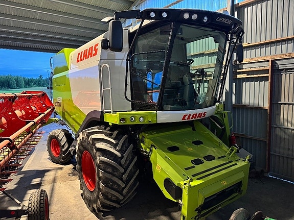 CLAAS Lexion 620 22”, 470tim, 3D såll