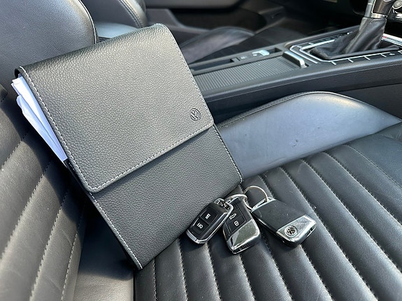 Volkswagen Passat 22 of 27