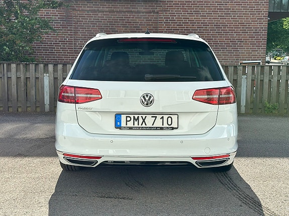 Volkswagen Passat 8 of 27