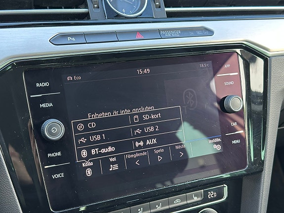 Volkswagen Passat 25 of 27