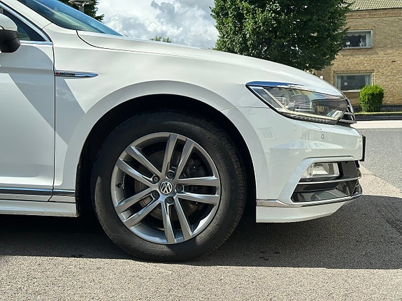 Volkswagen Passat 6 of 27
