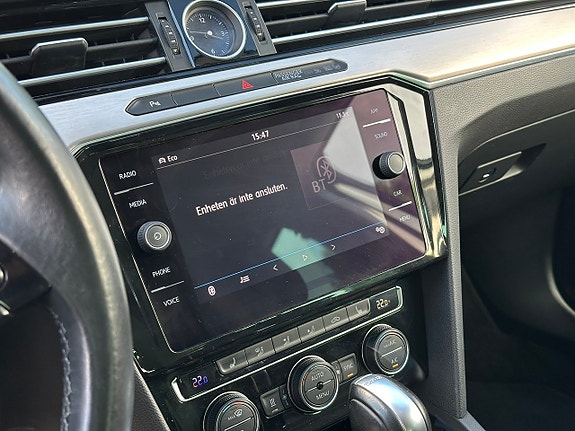 Volkswagen Passat 15 of 27