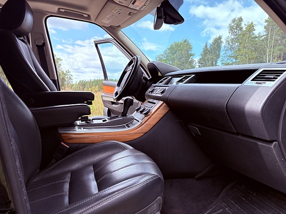 Land Rover Range Rover Sport 13 of 21