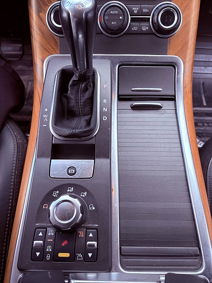Land Rover Range Rover Sport 14 of 21