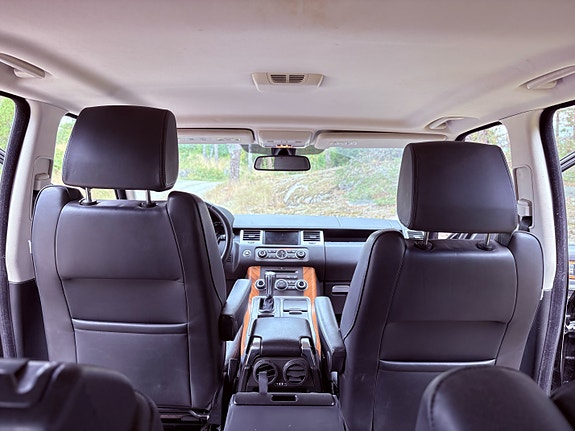 Land Rover Range Rover Sport 18 of 21