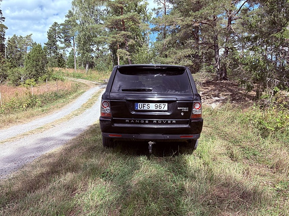 Land Rover Range Rover Sport 4 of 21