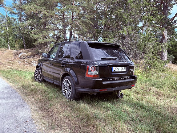 Land Rover Range Rover Sport 3 of 21