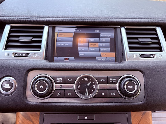 Land Rover Range Rover Sport 15 of 21