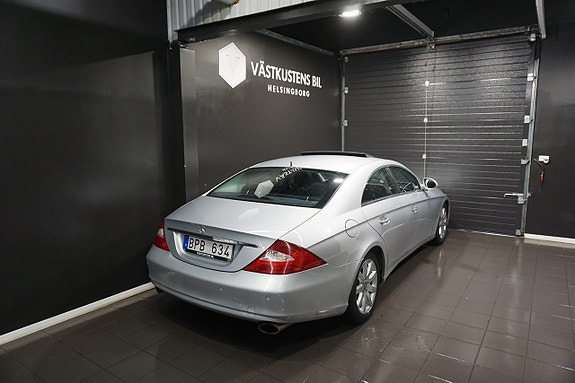 Mercedes-Benz CLS350 8 of 22