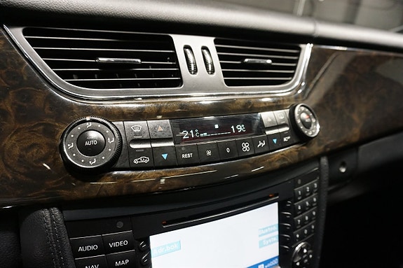 Mercedes-Benz CLS350 18 of 22