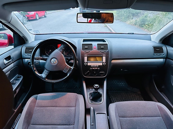 Volkswagen Golf V 7 of 10