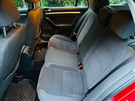 Volkswagen Golf V 8 of 10