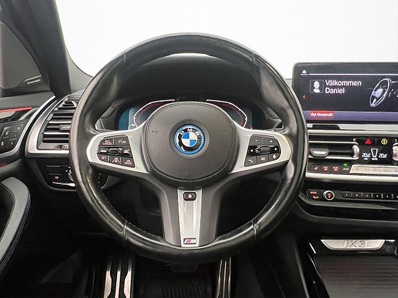 BMW iX3 16 of 30