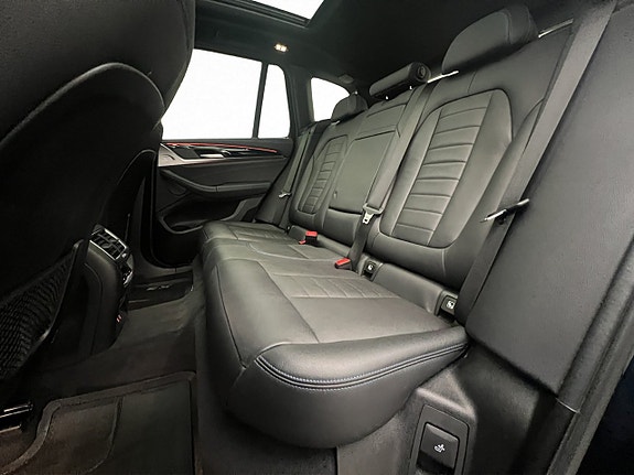 BMW iX3 19 of 30
