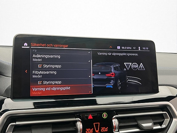 BMW iX3 28 of 30