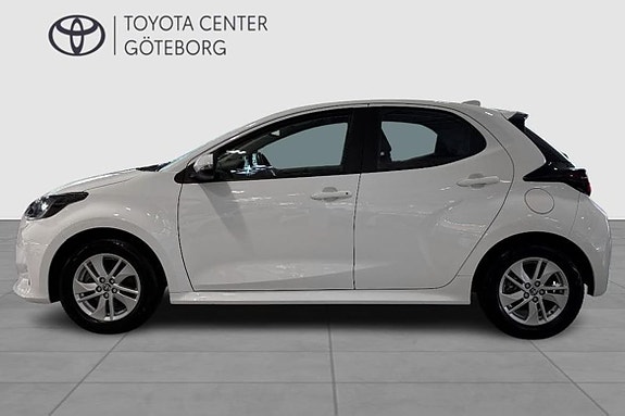 Toyota Yaris 5 of 12