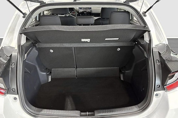 Toyota Yaris 12 of 12