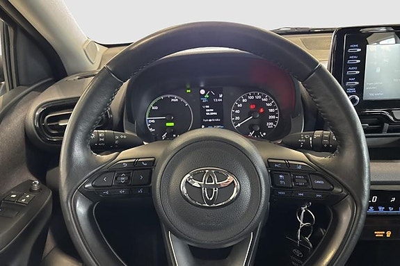 Toyota Yaris 11 of 12