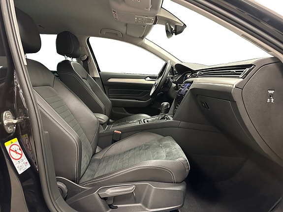 Volkswagen Passat 13 of 16
