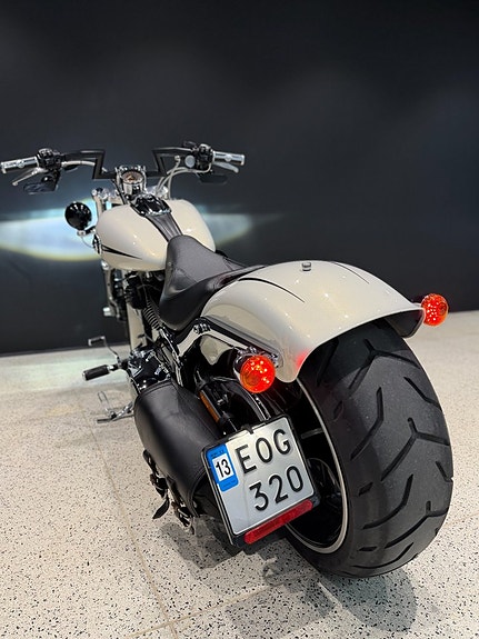 Harley-Davidson Breakout FXSB | Vance & Hines  | Screaming Eagle | Unik 11 of 13