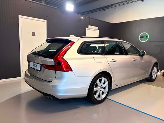 Volvo V90 4 of 14